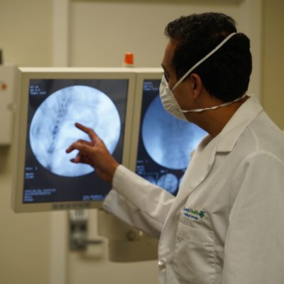 Dr Ramchandani reviews X-ray images